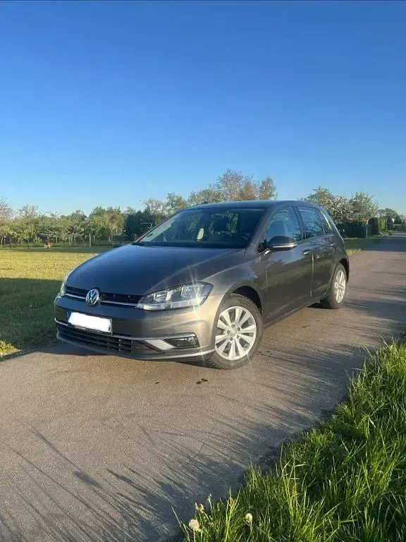 Second-hand VW Golf VII Comfortline 110 CP (80 kW) 2017 Gri Berlinǎ