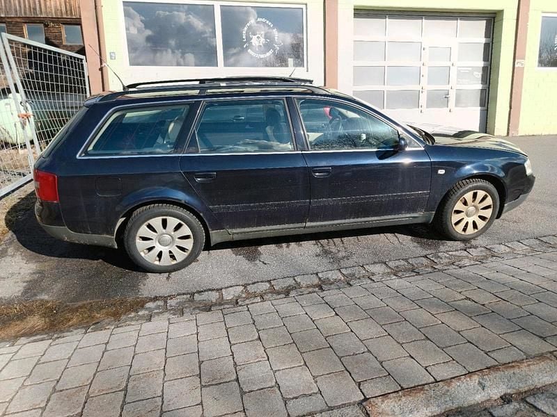 Gebraucht Audi A6 180 PS (132 kW) 2001 Blau Kombi