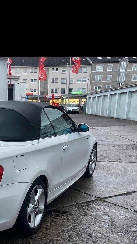 Weiß Gebraucht 2008 BMW 118 Cabriolet M Sport Cabrio | 4.500 € (Guter Preis) - Bild 1/4
