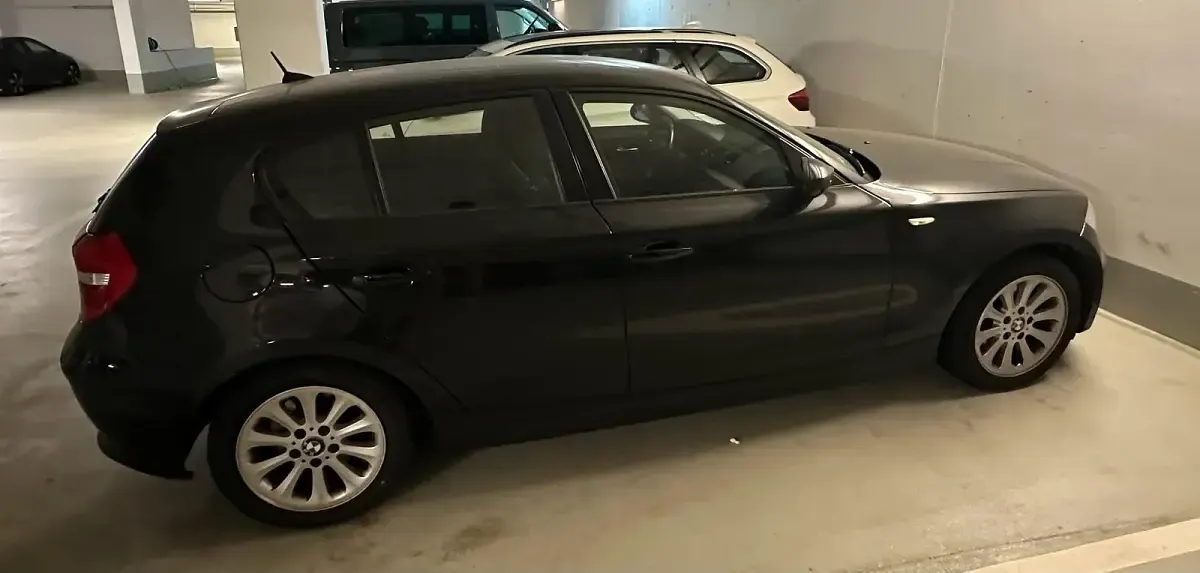Gebraucht BMW 118 143 PS (105 kW) 2008 Schwarz Kleinwagen