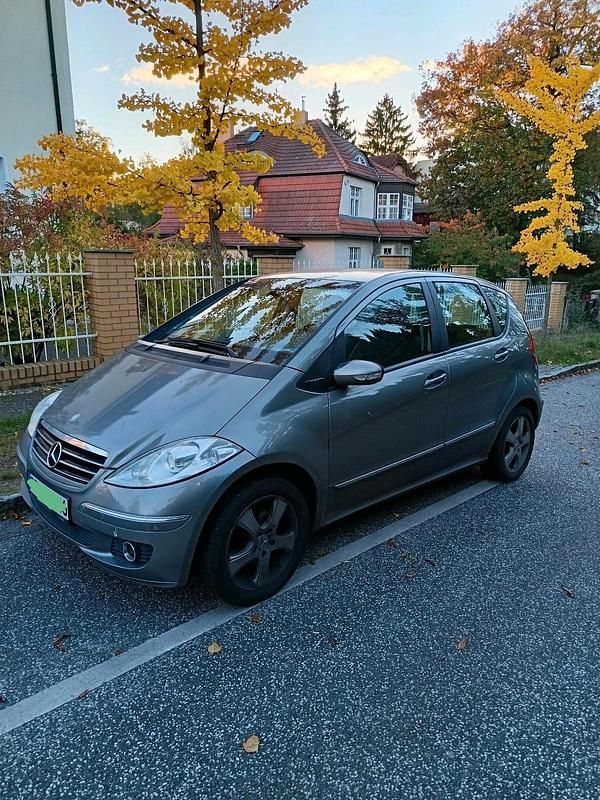 Silber Gebraucht 2005 Mercedes A150 Van / Kleinbus | 1.800 € (Guter Preis) - Bild 1/4