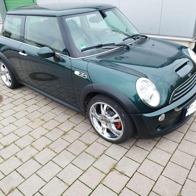 Grün Gebraucht 2005 Mini John Cooper Works Kleinwagen | 6.500 € (Etwas zu teuer) - Bild 1/4