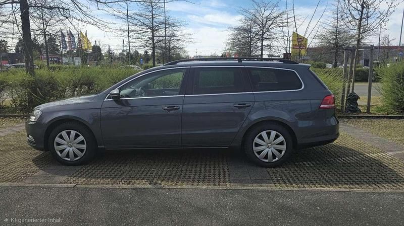 Gebraucht VW Passat Trendline 122 PS (89 kW) 2012 Grau Kombi