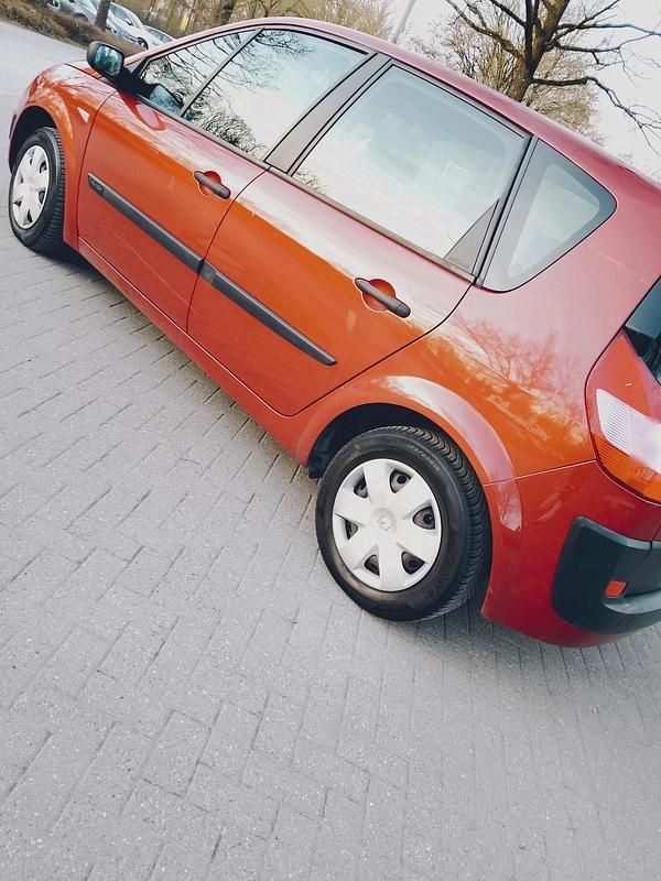 Gebraucht Renault Scénic II 110 PS (80 kW) 2004 Rot Van / Kleinbus