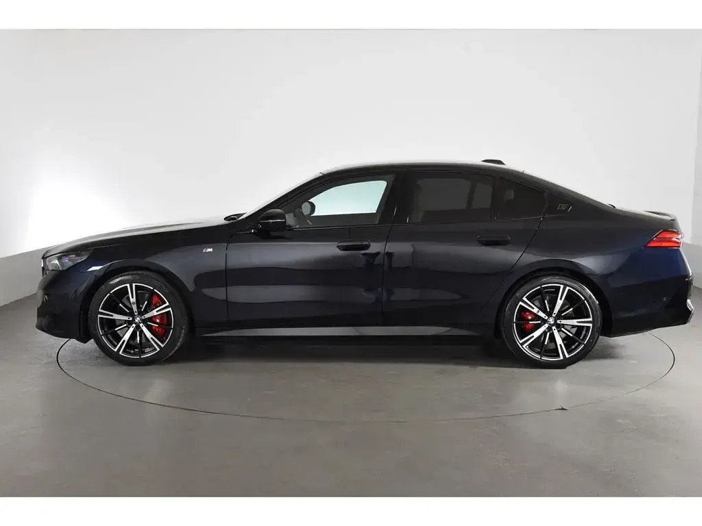 Gebraucht BMW i5 Shadowline 105 kW (143 PS) 2025 Schwarz Limousine