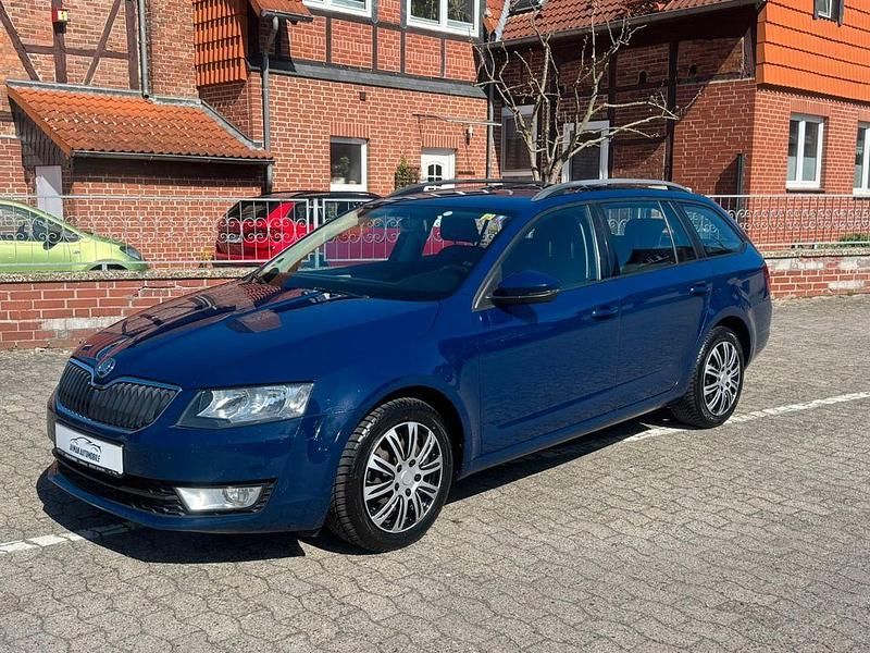 Second-hand Skoda Octavia Ambition 105 CP (77 kW) 2013 Albastru Break