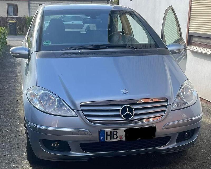 Gebraucht Mercedes A200 Elegance 136 PS (100 kW) 2008 Blau Limousine