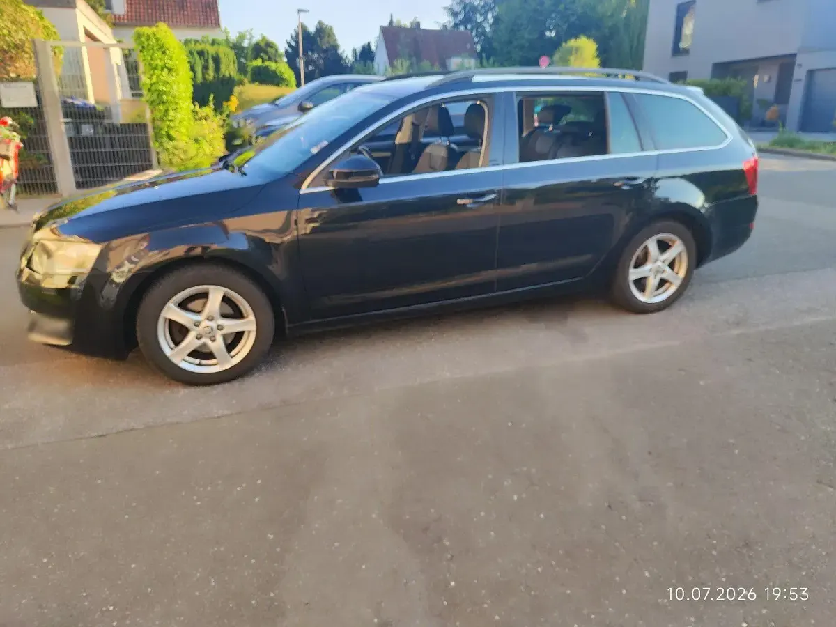 Gebraucht Skoda Octavia Style 110 PS (80 kW) 2015 Schwarz Kombi