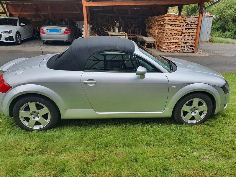 Second-hand Audi TT 180 CP (132 kW) 2001 Argintiu Coupe