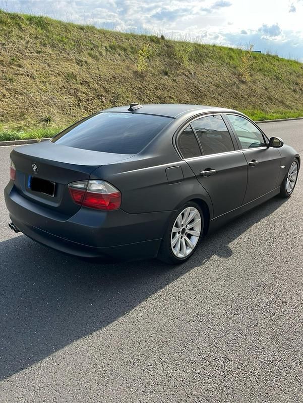 Second-hand BMW 325 218 CP (160 kW) 2005 Negru Berlinǎ