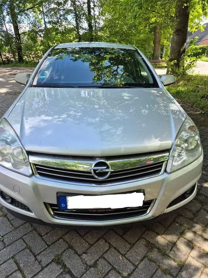 Gebraucht Opel Astra GTC Catch Me 101 PS (74 kW) 2007 Limousine