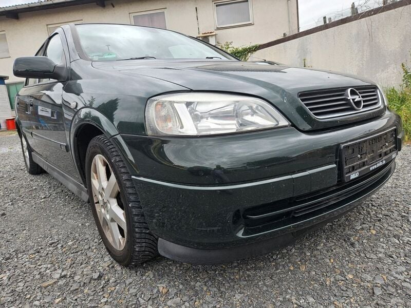 Grün Gebraucht 2003 Opel Astra Limousine | 2.499 € (Fairer Preis) - Bild 1/4