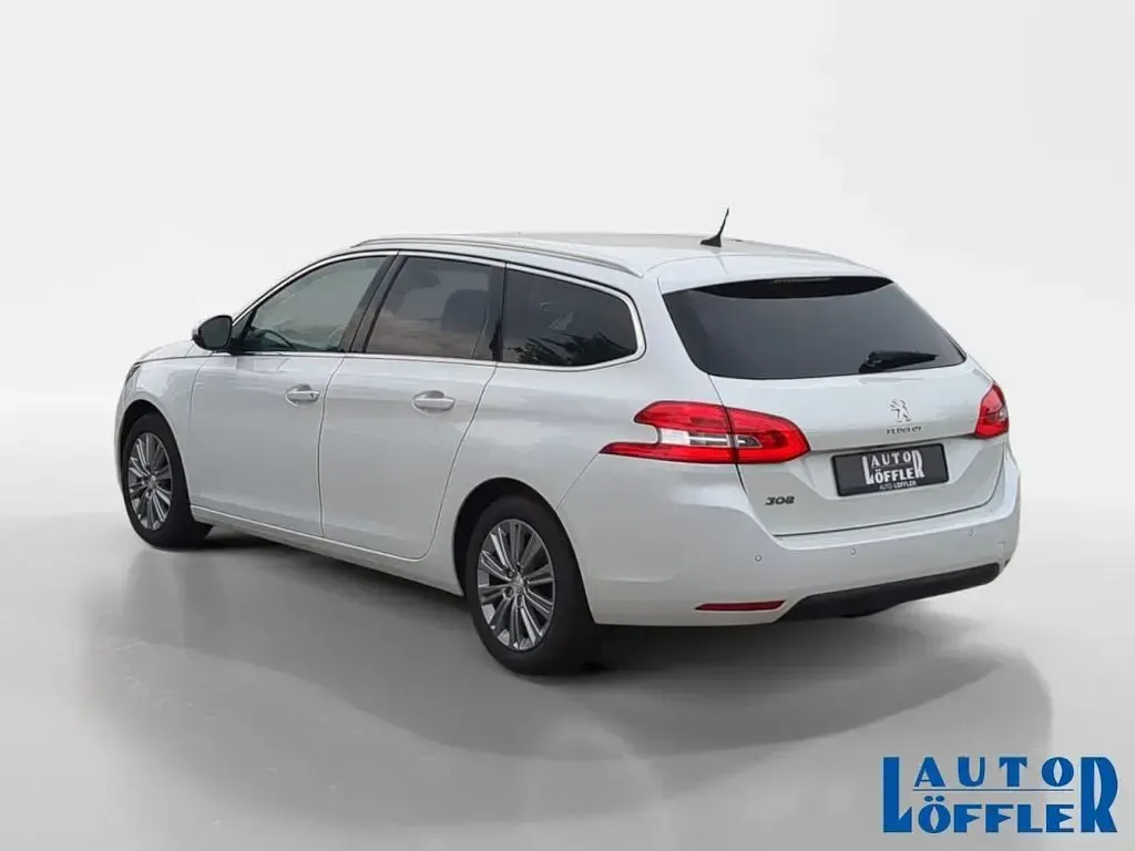 Gebraucht Peugeot 308 SW Allure 131 PS (96 kW) 2021 Weiß Limousine