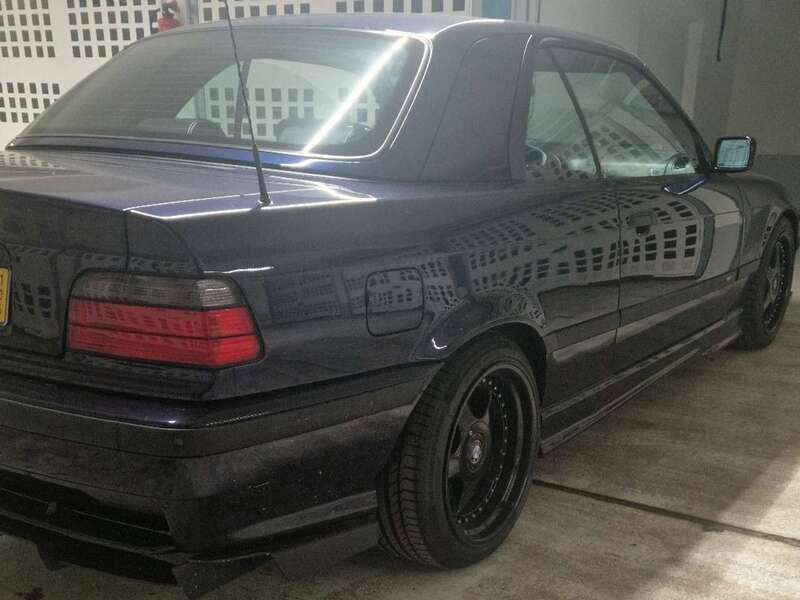 Blau Gebraucht 1996 BMW 320 Cabriolet Cabrio | 21.500 € - Bild 1/4