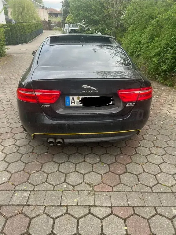 Gebraucht Jaguar XE R-Sport 179 PS (131 kW) 2017 Schwarz Limousine