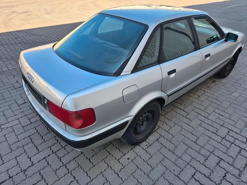 Gebraucht Audi 80 90 PS (66 kW) 1992 Silber Limousine