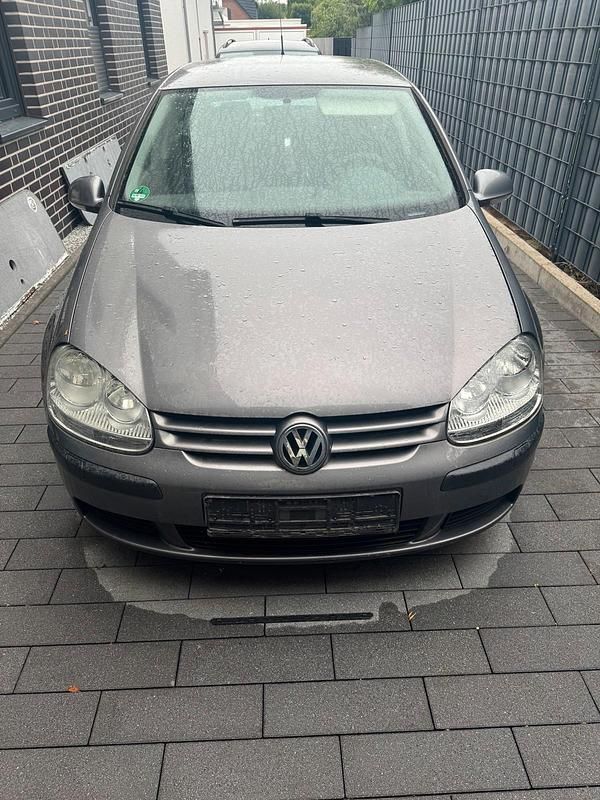 Grau Gebraucht 2006 VW Golf V Kleinwagen | 1.390 € (Superpreis) - Bild 1/4