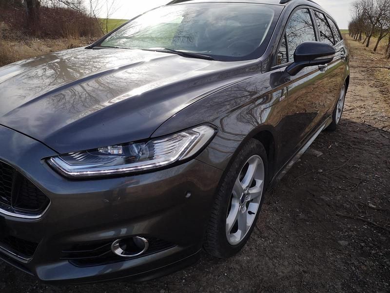 Gebraucht Ford Mondeo 150 PS (110 kW) 2017 Grau Kombi