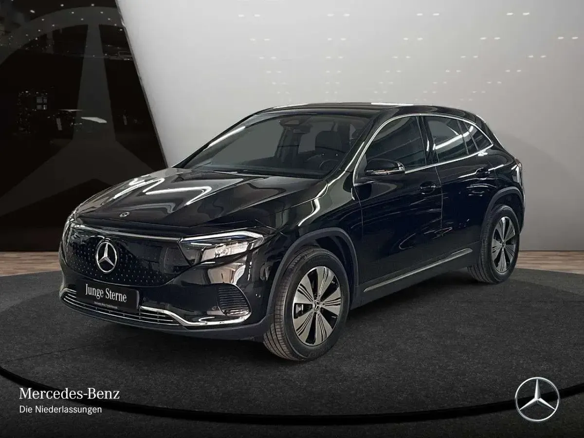 Gebraucht Mercedes EQA250 Advanced 139 kW (190 PS) 2025 Kosmosschwarz SUV