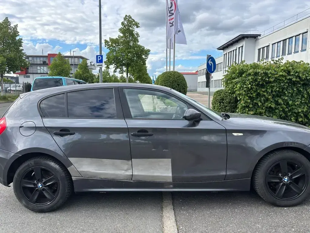 Gebraucht BMW 116 116 PS (85 kW) 2005 Schwarz Kleinwagen