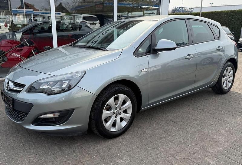 Gebraucht Opel Astra Style 140 PS (102 kW) 2015 Silber Limousine