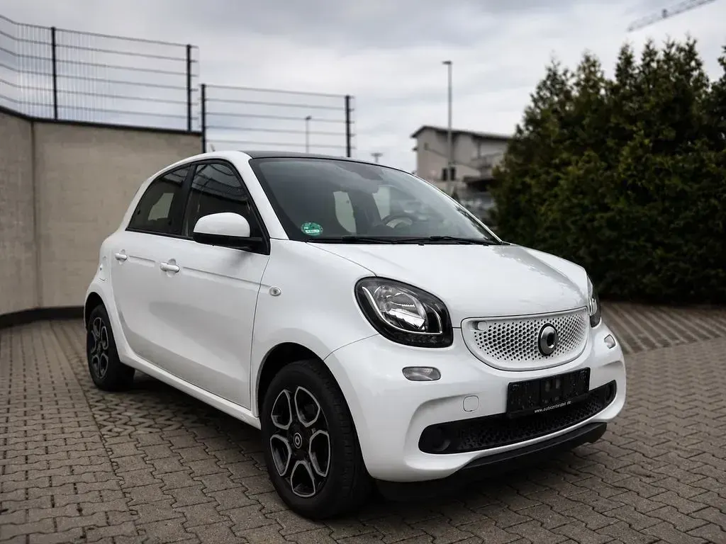Gebraucht Smart ForFour 90 PS (66 kW) 2019 Weiß Kleinwagen