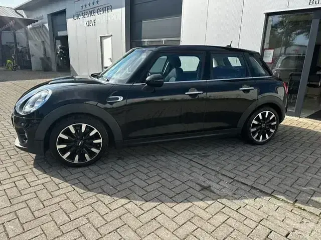 Gebraucht Mini Cooper 136 PS (100 kW) 2015 Schwarz Kleinwagen
