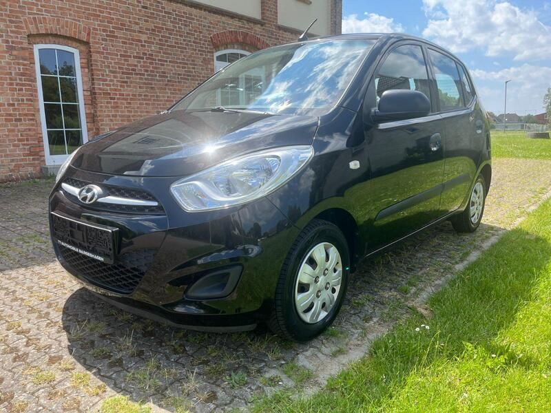 Schwarz Gebraucht 2012 Hyundai i10 Edition Kleinwagen | 3.790 € (Fairer Preis) - Bild 1/4