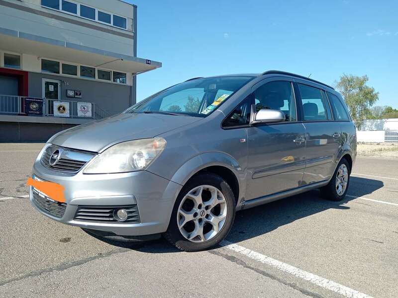 Grau Gebraucht 2005 Opel Zafira Edition Van / Kleinbus | 2.300 € (Fairer Preis) - Bild 1/4