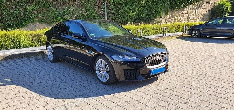 Gebraucht Jaguar XF 300 PS (220 kW) 2019 Schwarz Limousine