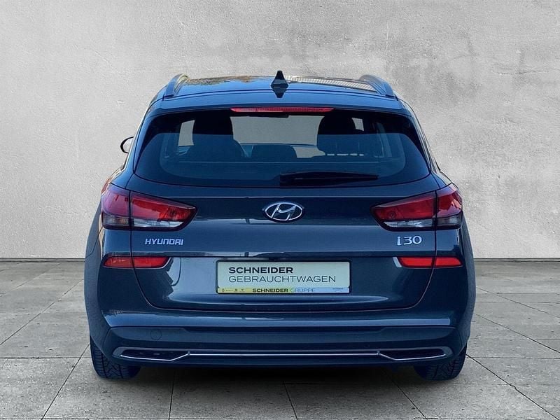 Gebraucht Hyundai i30 120 PS (88 kW) 2024 Grau Kombi