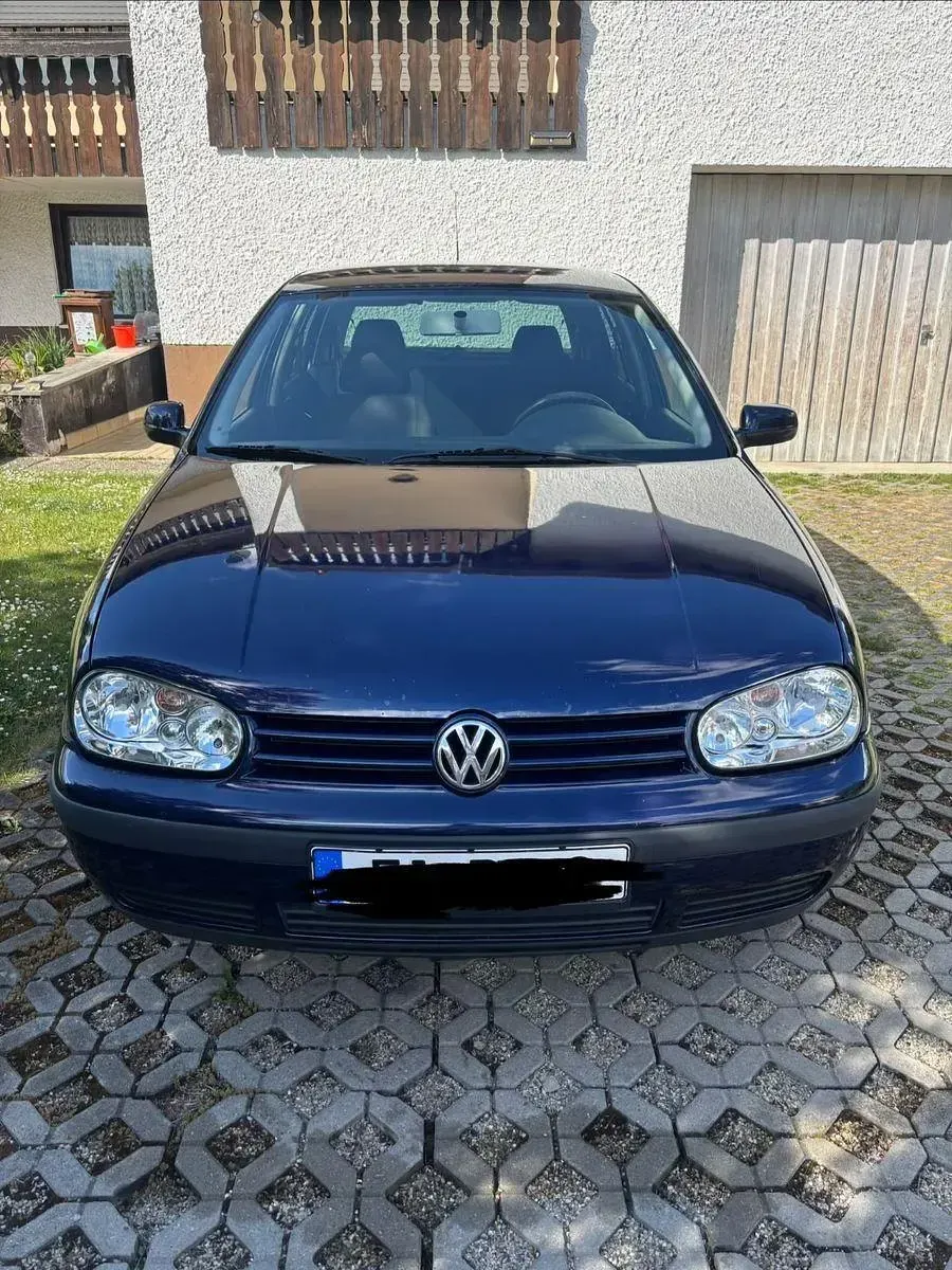 Gebraucht VW Golf IV Edition 90 PS (66 kW) 2001 Blau Kleinwagen