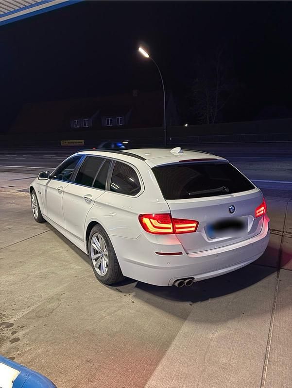 Gebraucht BMW 520 Basis 184 PS (135 kW) 2012 Weiß Kombi