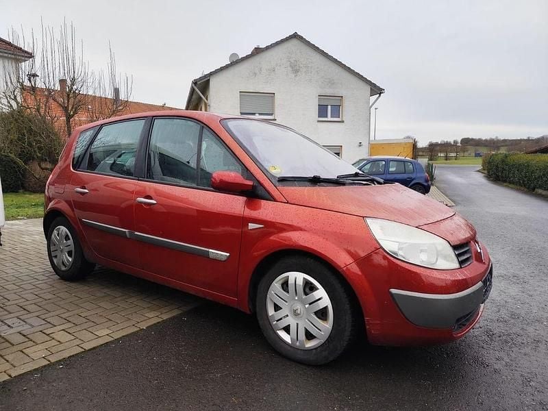 Rot Gebraucht 2004 Renault Scénic II Dynamique Van / Kleinbus | 2.000 € (Guter Preis) - Bild 1/4