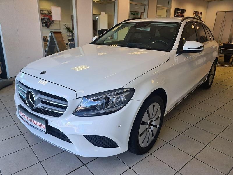 Weiß Gebraucht 2019 Mercedes C220 Kombi | 22.999 € (Guter Preis) - Bild 1/4