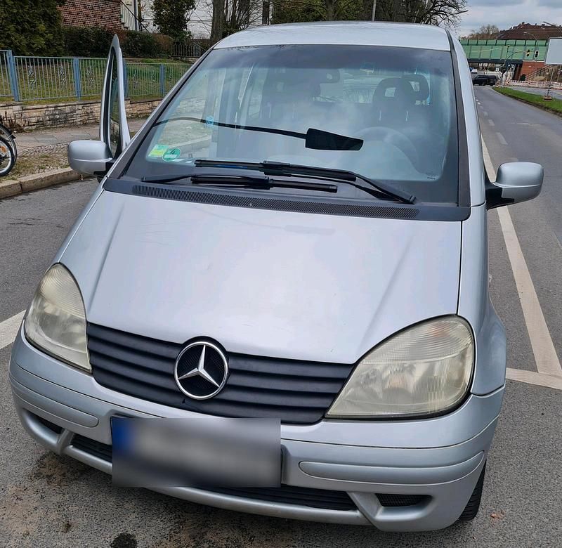 Gebraucht Mercedes Vaneo 95 PS (69 kW) 2005 Silber Van / Kleinbus