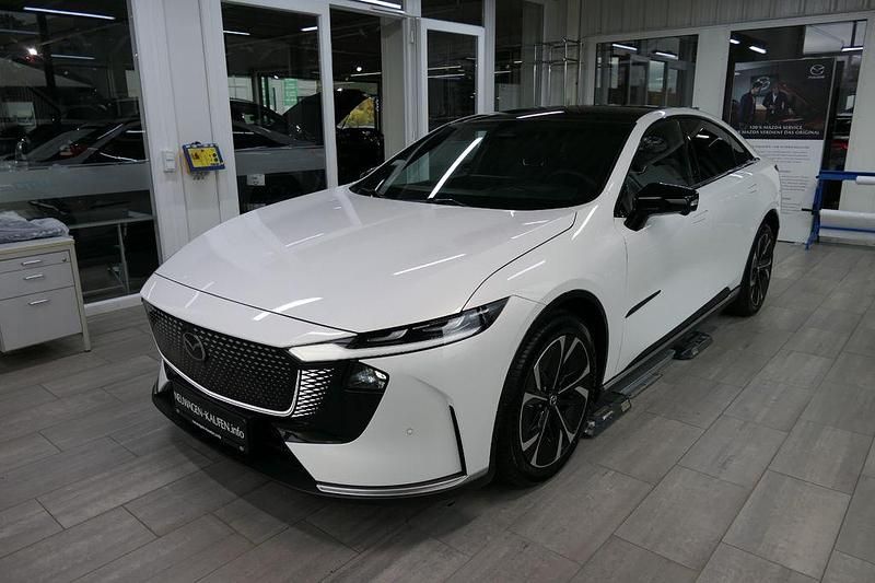 Neu Mazda 6e Takumi-Line 189 kW (258 PS) 2025 Weiß Limousine