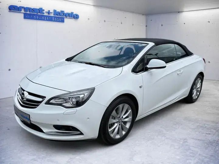 Weiß Gebraucht 2017 Opel Cascada Innovation Cabrio | 18.470 € (Etwas zu teuer) - Bild 1/4