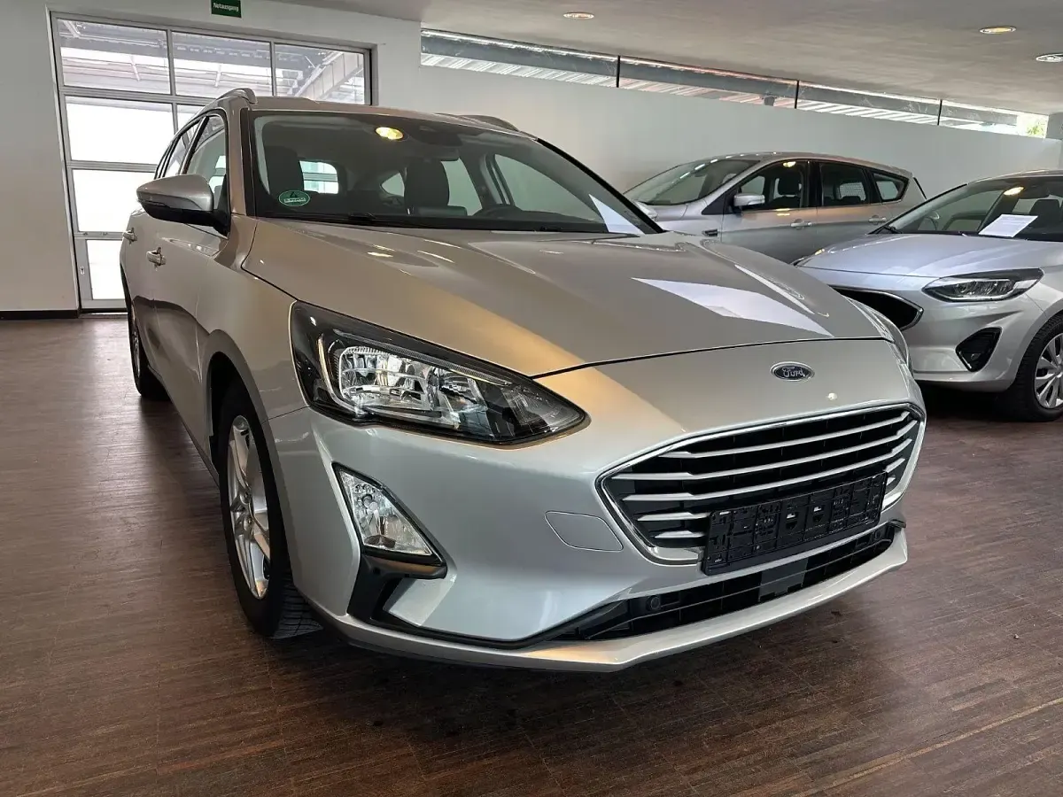 Gebraucht Ford Focus Cool & Connect 120 PS (88 kW) 2021 Silber Kombi