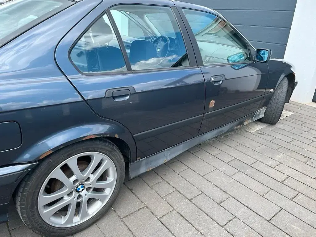 Gebraucht BMW 316 102 PS (75 kW) 1997 Grau Limousine