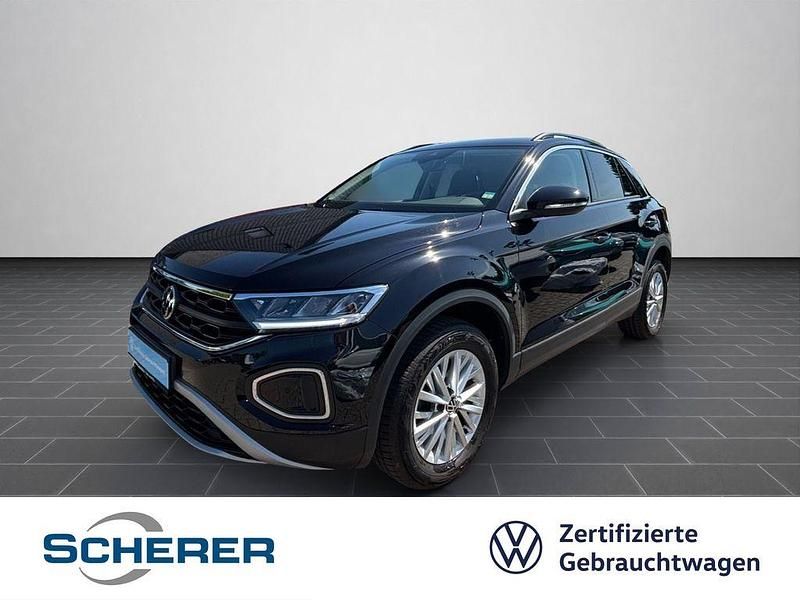 Deep black perleffekt (metallic) Gebraucht 2022 VW T-Roc Life SUV | 18.390 € (Fairer Preis) - Bild 1/4