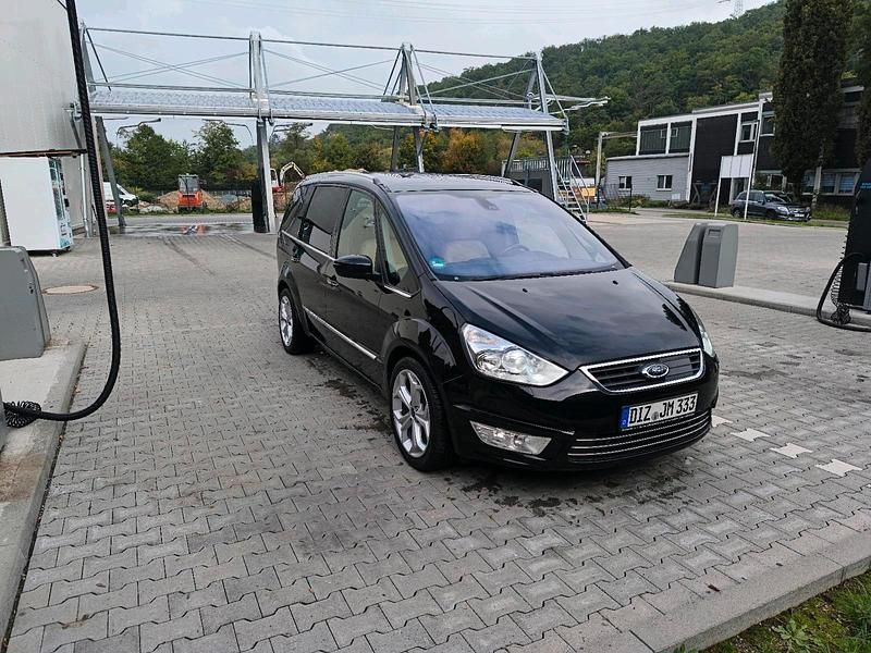 Schwarz Gebraucht 2010 Ford Galaxy Van / Kleinbus | 8.000 € (Fairer Preis) - Bild 1/4
