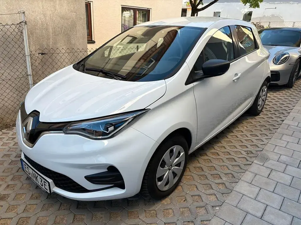 Second-hand Renault Zoe 80 kW (109 CP) 2022 Alb Hatchback