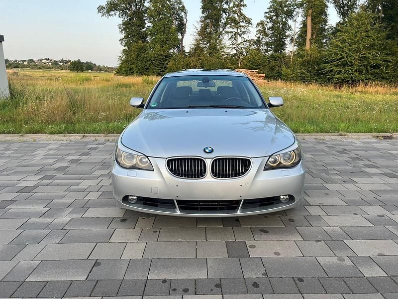 Second-hand BMW 525 192 CP (141 kW) 2004 Argintiu Berlinǎ