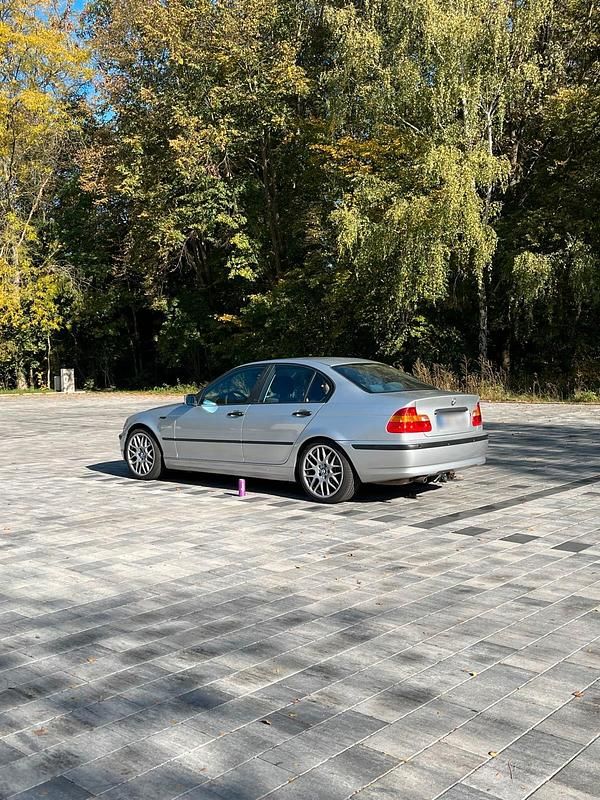 Gebraucht BMW 316 116 PS (85 kW) 2004 Silber Limousine