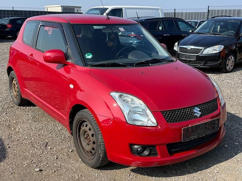 Gebraucht Suzuki Swift Comfort+ 102 PS (75 kW) 2008 Rot Kleinwagen