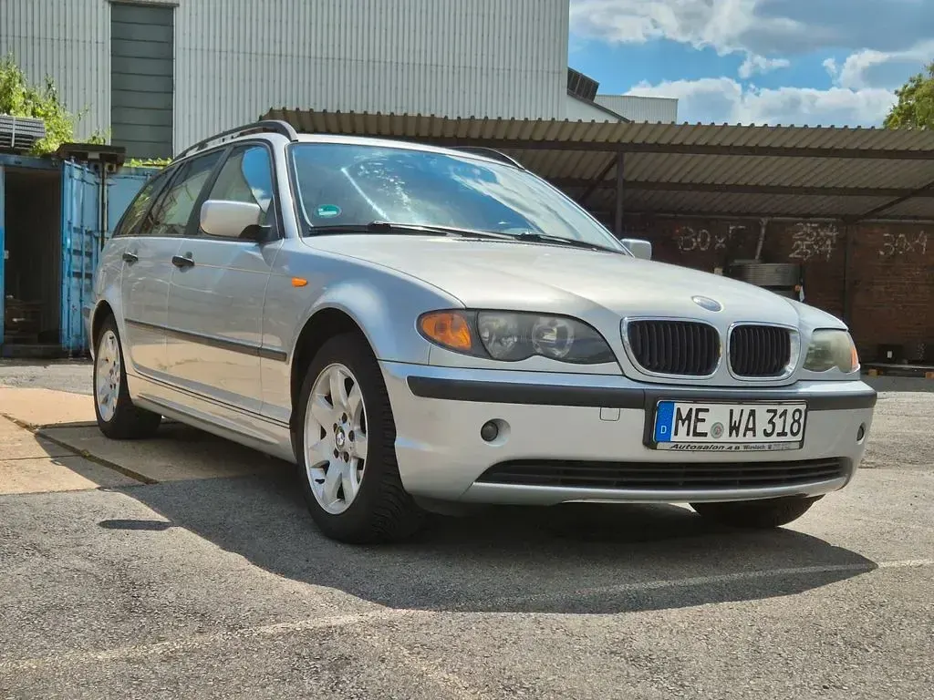 Gebraucht BMW 318 143 PS (105 kW) 2003 Silber Kombi