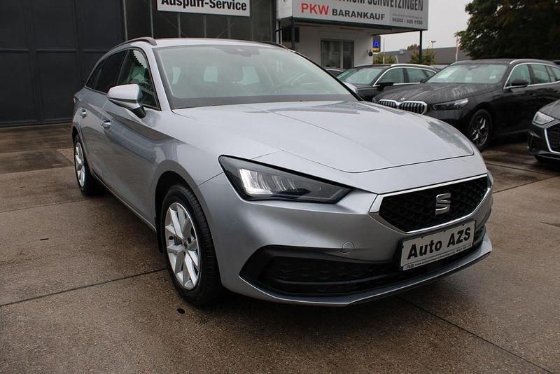 Silber Gebraucht 2024 Seat Leon Limousine | 20.790 € (Superpreis) - Bild 1/4