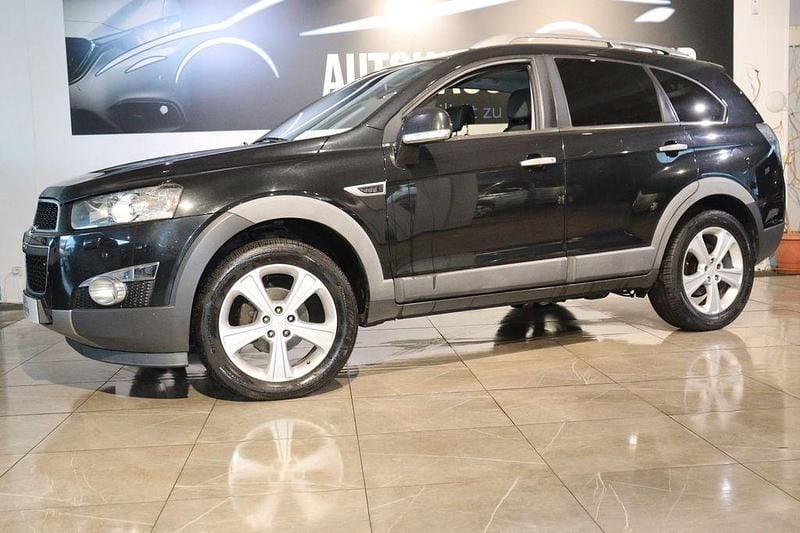 Schwarz Gebraucht 2012 Chevrolet Captiva LTZ SUV | 11.900 € - Bild 1/4