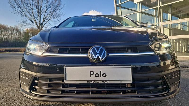 Gebraucht VW Polo Move 95 PS (69 kW) 2024 Schwarz Kleinwagen
